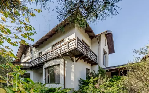 2-этажный коттедж 1 375 м² с отделкой