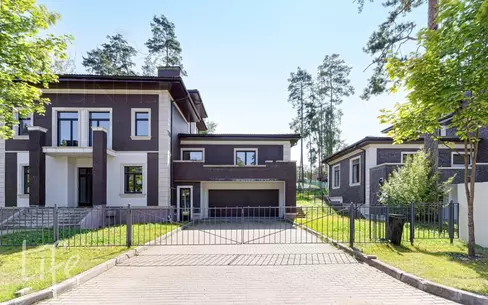 2-этажный коттедж 432.9 м² без отделки