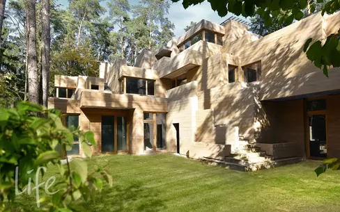 2-этажный коттедж 1 330 м² с отделкой