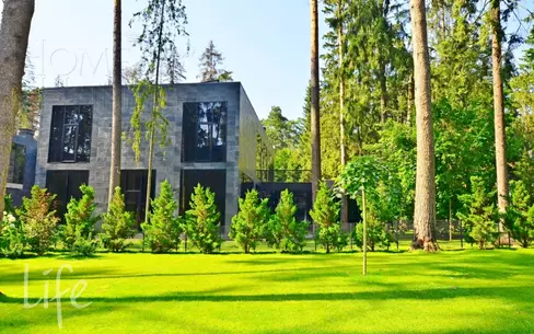 2-этажный коттедж 580 м² с отделкой