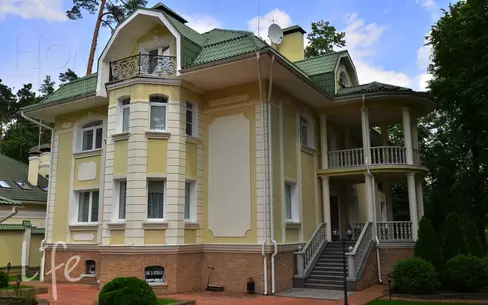 2-этажный коттедж 885 м² с отделкой