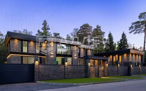 2-этажный коттедж 1 700 м² без отделки