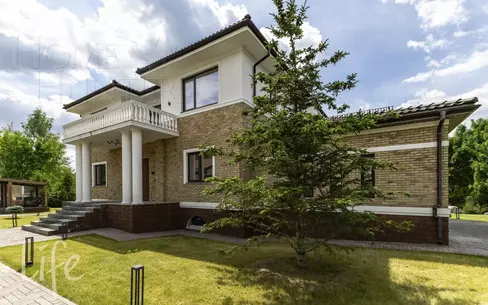 2-этажный коттедж 560 м² без отделки