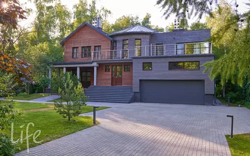 2-этажный коттедж 650 м² с отделкой