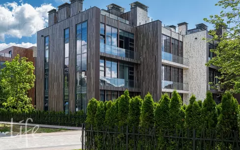 3-этажный таунхаус 238 м² без отделки