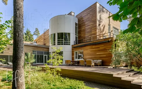 2-этажный коттедж 1 328 м² с отделкой