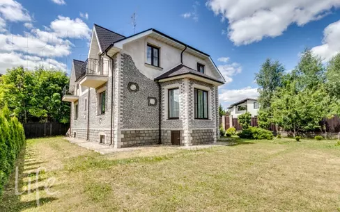 2-этажный коттедж 360 м² с отделкой