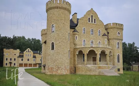 3-этажный коттедж 1 900 м² без отделки