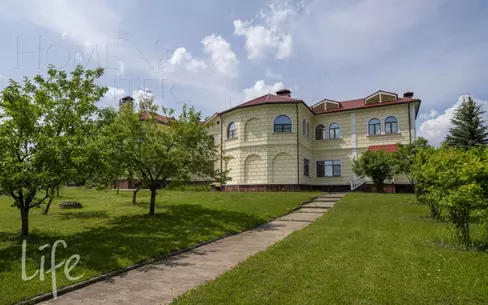 2-этажный коттедж 1 200 м² с отделкой