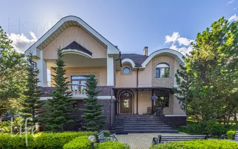 2-этажный коттедж 730 м² с отделкой