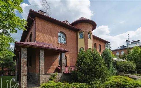 2-этажный коттедж 675 м² с отделкой