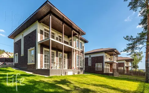 2-этажный коттедж 240 м² с отделкой