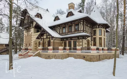 2-этажный коттедж 658 м² с отделкой