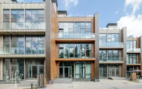 3-этажный таунхаус 238 м² с отделкой