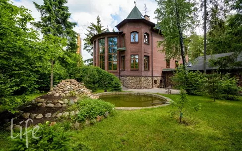 2-этажный коттедж 1 500 м² с отделкой