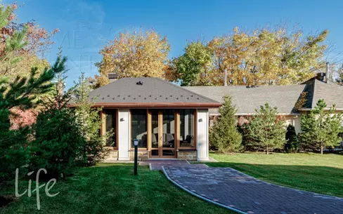 2-этажный коттедж 550 м² с отделкой