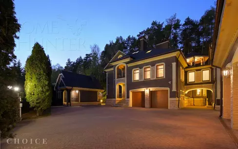 3-этажный коттедж 920 м² с отделкой