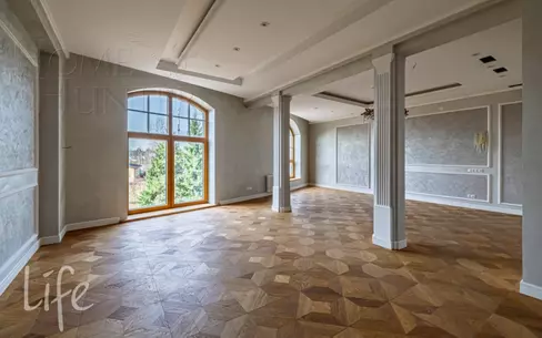 2-этажный коттедж 1 000 м² с отделкой