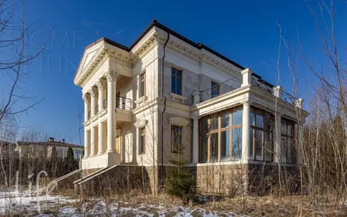 2-этажный коттедж 680 м² без отделки