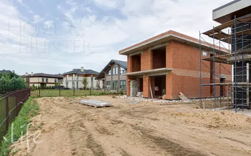 2-этажный коттедж 302 м² с отделкой