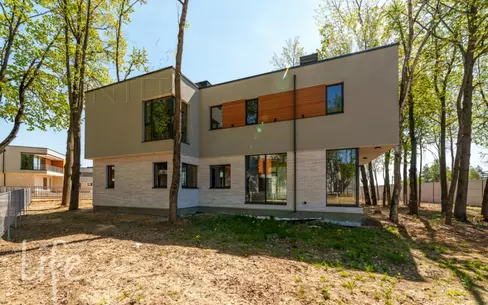 2-этажный коттедж 319 м² без отделки