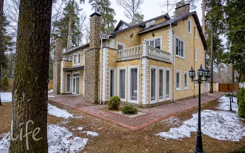 2-этажный таунхаус 385 м² с отделкой