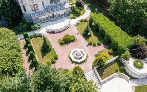 2-этажный коттедж 800 м² с отделкой