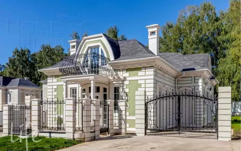 2-этажный коттедж 240 м² без отделки