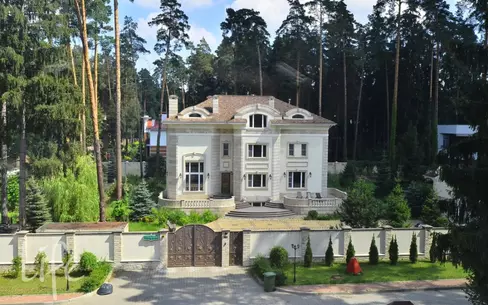 2-этажный коттедж 800 м² с отделкой