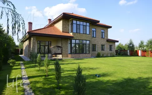 2-этажный коттедж 357 м² с отделкой