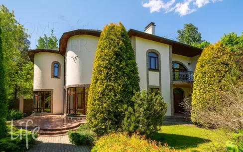 2-этажный коттедж 798.6 м² с отделкой