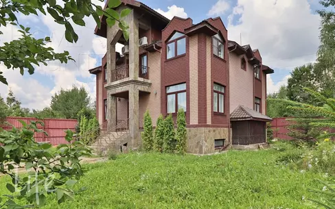 2-этажный коттедж 320 м² с отделкой