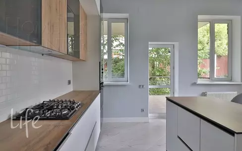 3-этажный коттедж 372 м² с отделкой