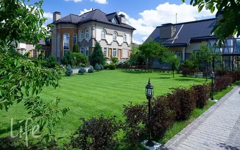 2-этажный коттедж 1 700 м² с отделкой