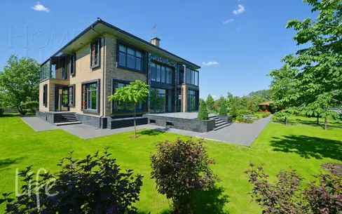 2-этажный коттедж 750 м² с отделкой