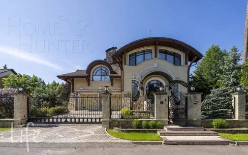 2-этажный коттедж 880 м² с отделкой