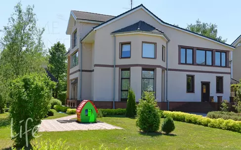 2-этажный коттедж 600 м² с отделкой