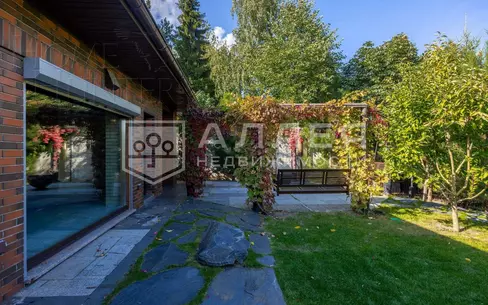 2-этажный коттедж 540 м² с отделкой