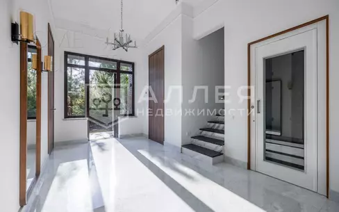 2-этажный коттедж 540 м² с отделкой