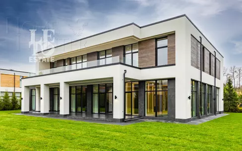 2-этажный коттедж 705 м² с отделкой