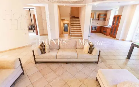 2-этажный коттедж 350 м² с отделкой