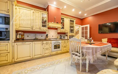 2-этажный коттедж 450 м² с отделкой