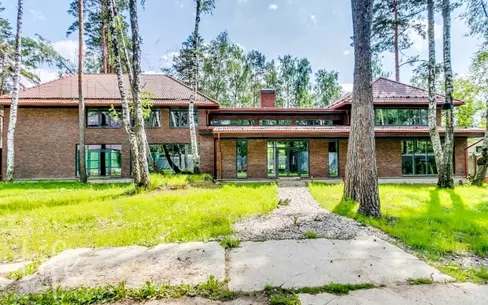 2-этажный коттедж 974 м² без отделки