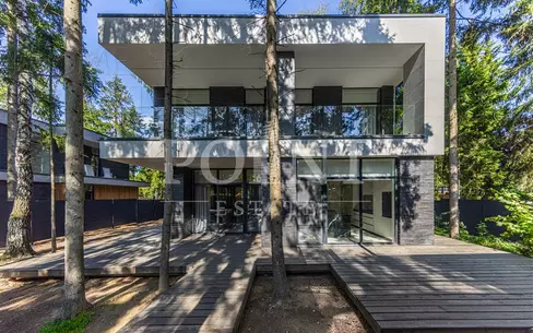 2-этажный коттедж 216 м² с отделкой