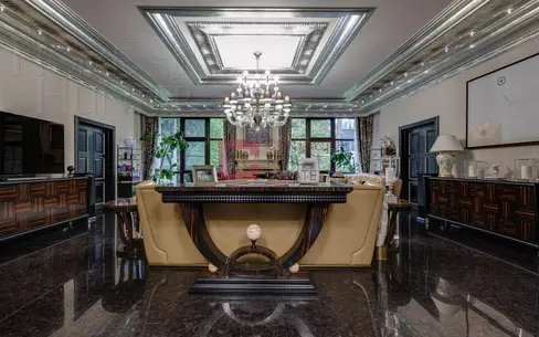 2-этажный коттедж 1 135 м² с отделкой