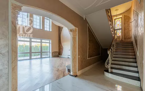 2-этажный коттедж 740 м² с отделкой