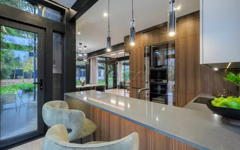 2-этажный коттедж 325 м² с отделкой