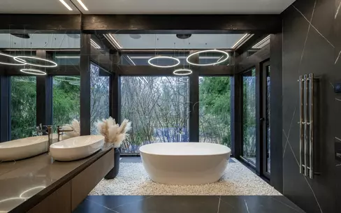 2-этажный коттедж 325 м² с отделкой