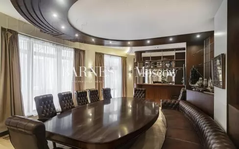 2-этажный коттедж 1 000 м² с отделкой