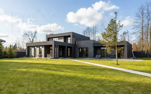 2-этажный коттедж 450 м² с отделкой